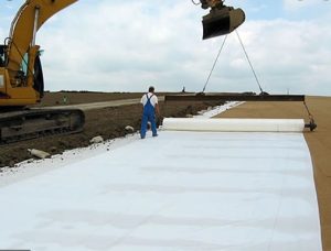 Vải địa kỹ thuật có tác dụng gì trong công tác san lấp mặt bằng1